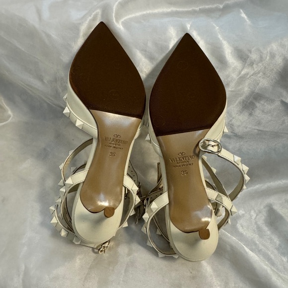 Valentino Garavani Cream White Rockstud Ankle Strap Heels - Picture 10 of 12